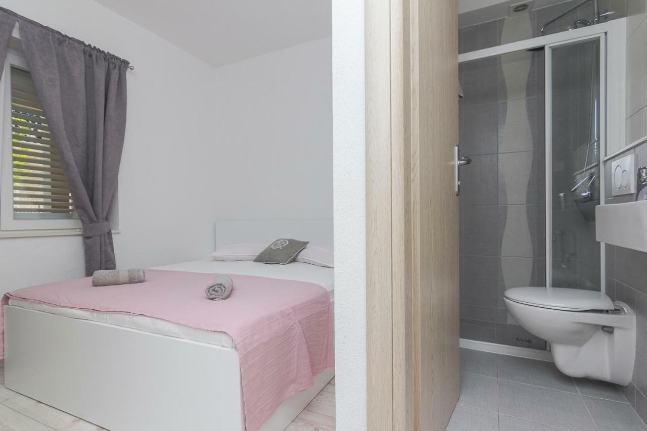 Apartments A&B Makarska Ngoại thất bức ảnh