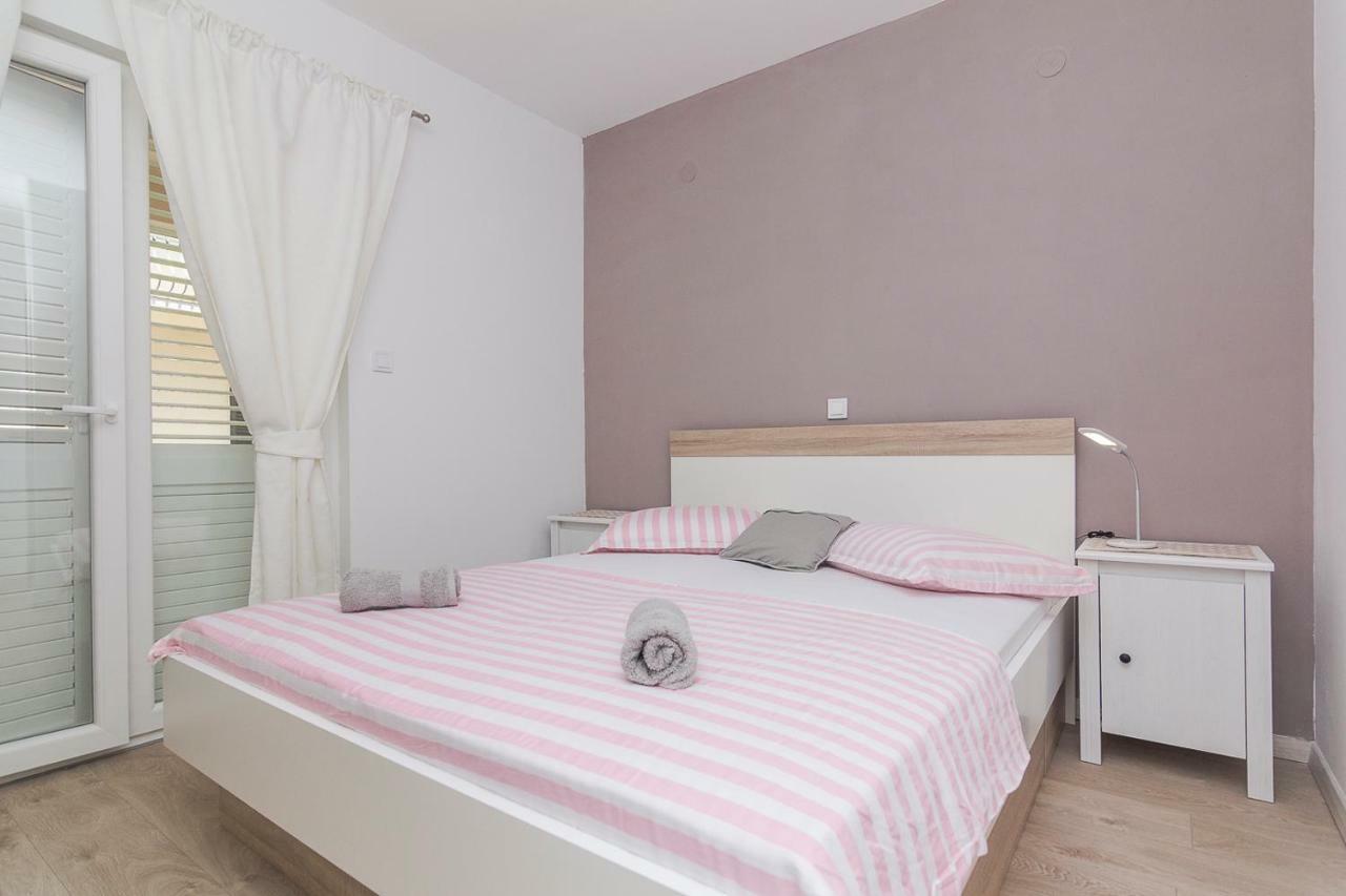 Apartments A&B Makarska Ngoại thất bức ảnh